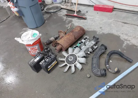 1994 Ford Explorer from USA, damaged, VIN 1FMDU34X6RUC66042